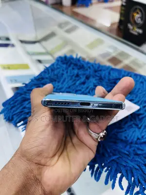 iQOO 128 GB