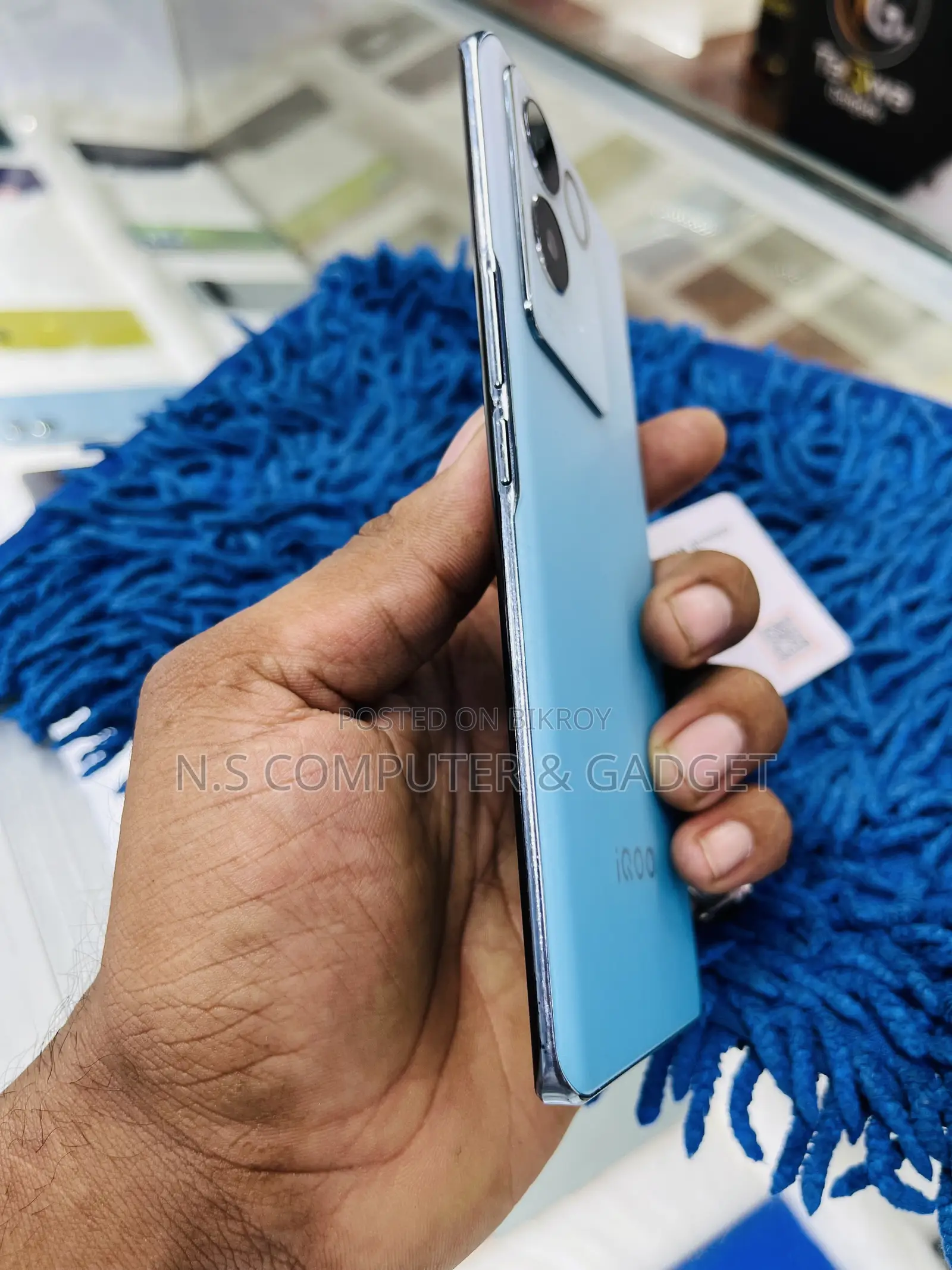 iQOO 128 GB