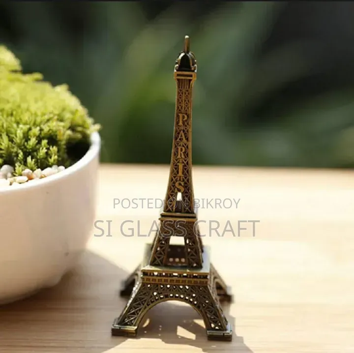 Paris Eiffel Tower Metallic Showpiece