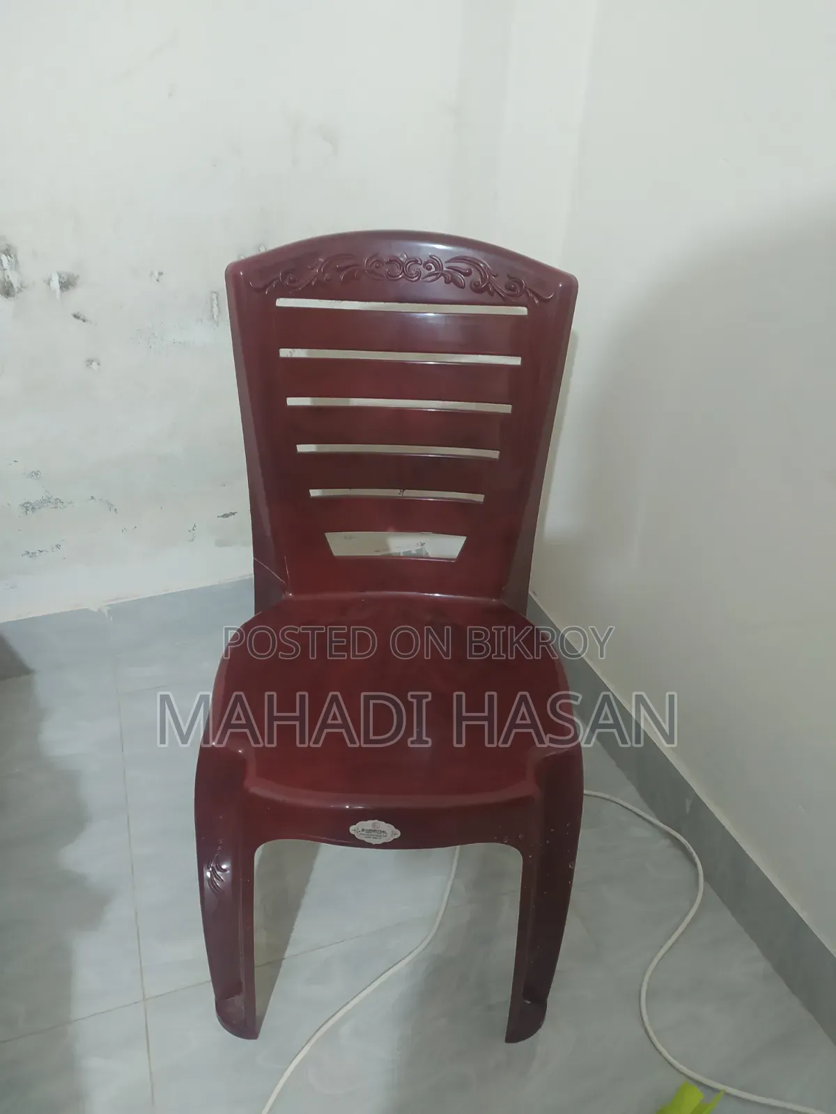 ডাইনিং টেবিল