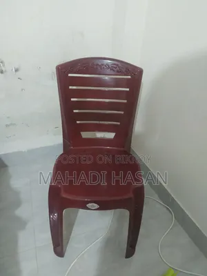 ডাইনিং টেবিল