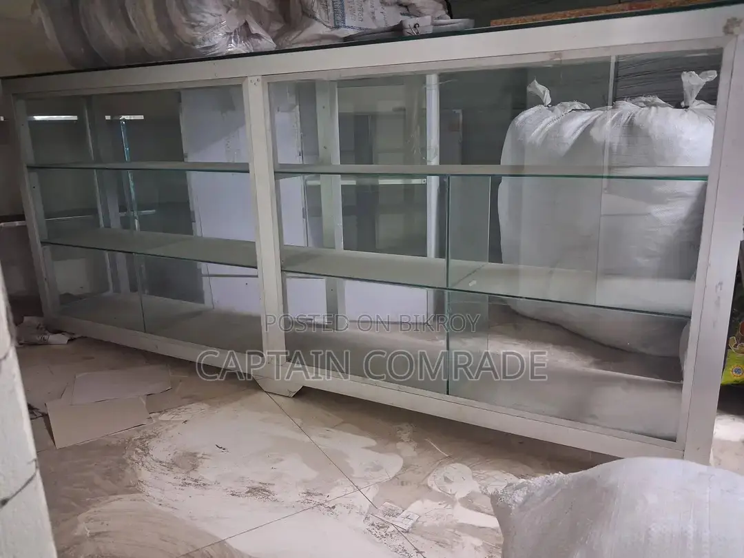 Shop for rent including goods and decoration