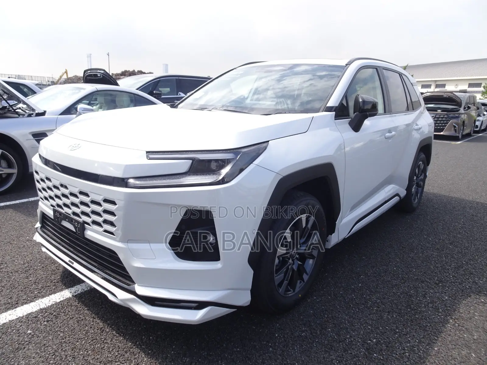 New Toyota RAV4 LE 2026 Pearl
