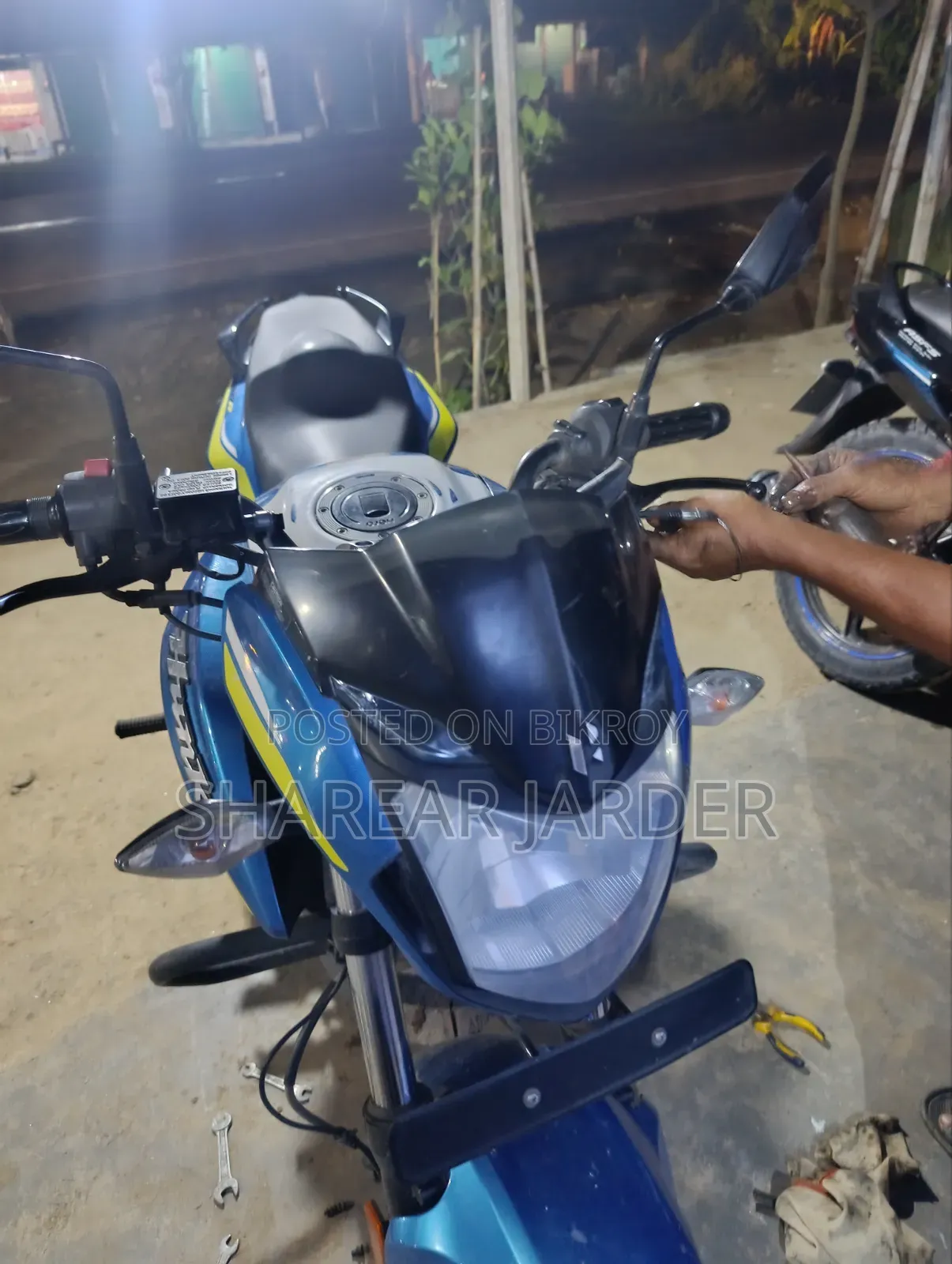 Hero Hunk 150R Dual Disc ABS 2023 Blue