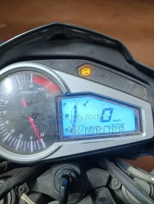 Hero Hunk 150R Dual Disc ABS 2023 Blue