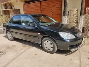 মিতসুবিশি ল্যান্সার ২০১০ কালো