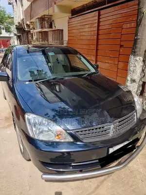 মিতসুবিশি ল্যান্সার ২০১০ কালো