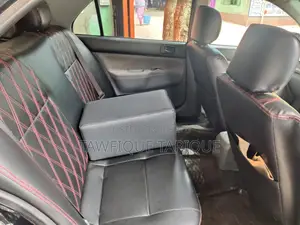 মিতসুবিশি ল্যান্সার ২০১০ কালো