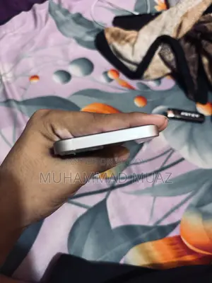 Apple iPhone 13 128 GB Silver