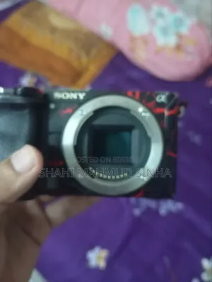 Sony A6300 + 20 Mm Lens Sell/ Exchange With iPhone