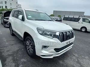 টয়োটা ল্যান্ড ক্রুজার প্রাডো ২০২২ পার্ল