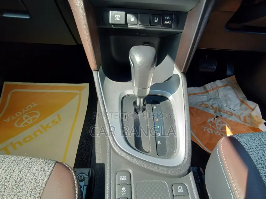 Toyota Yaris Cross 2021 Pearl