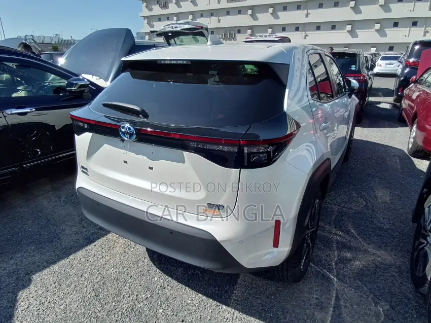 Toyota Yaris Cross 2021 Pearl