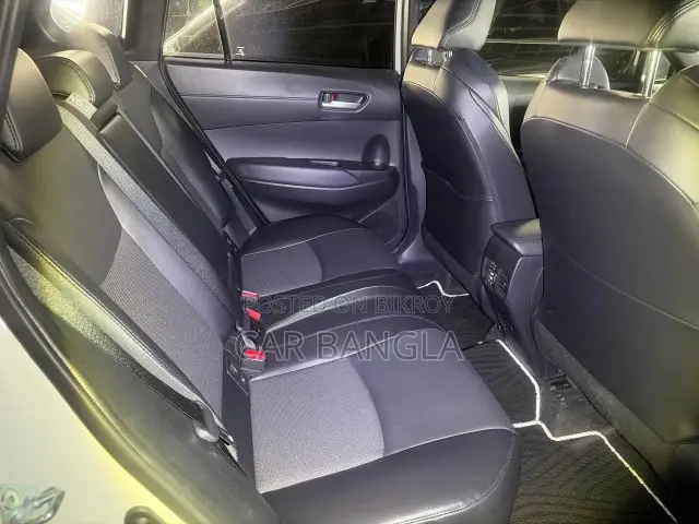 টয়োটা করোল্লা ক্রস ২০২১ পার্ল