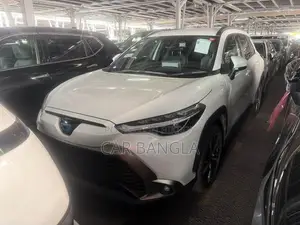 টয়োটা করোল্লা ক্রস ২০২১ পার্ল
