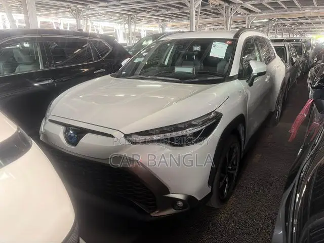 টয়োটা করোল্লা ক্রস ২০২১ পার্ল