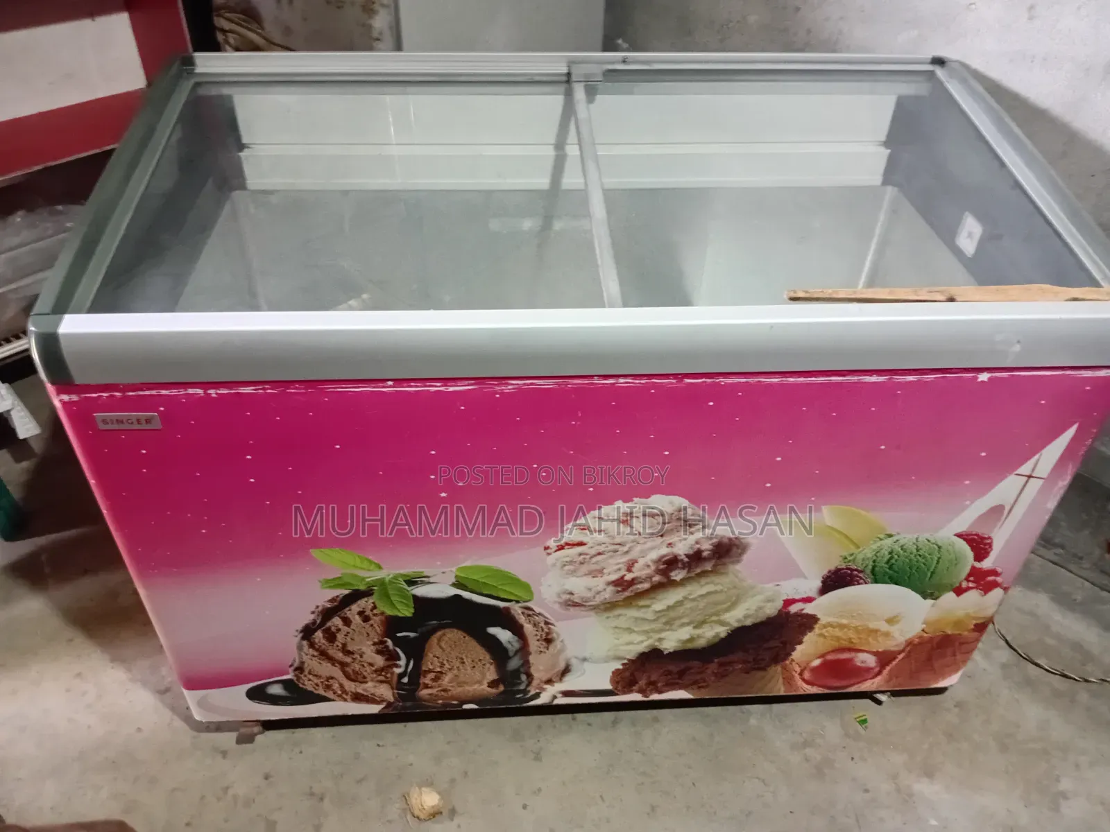The fridge is in fresh condition