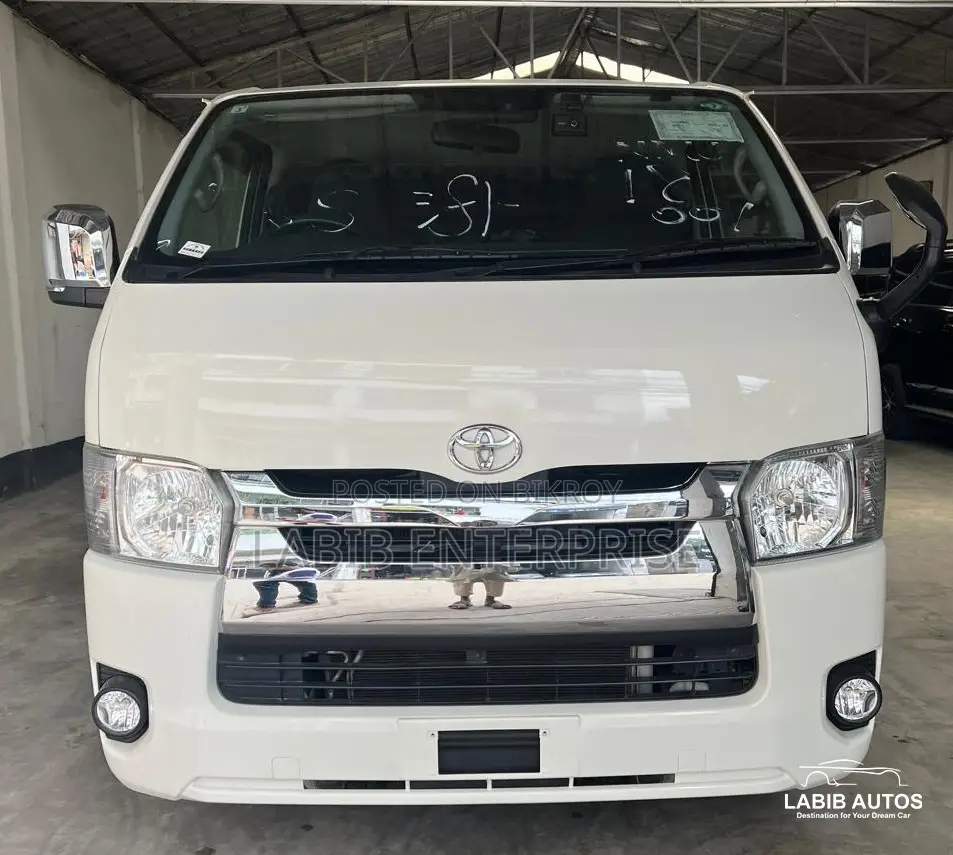 Toyota HiAce 2020 White