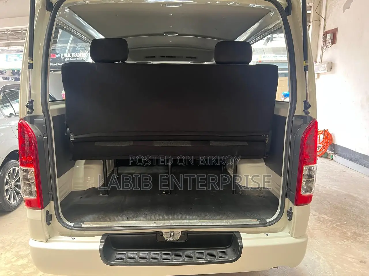 Toyota HiAce 2020 White