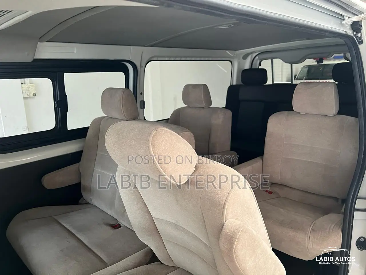 Toyota HiAce 2020 White