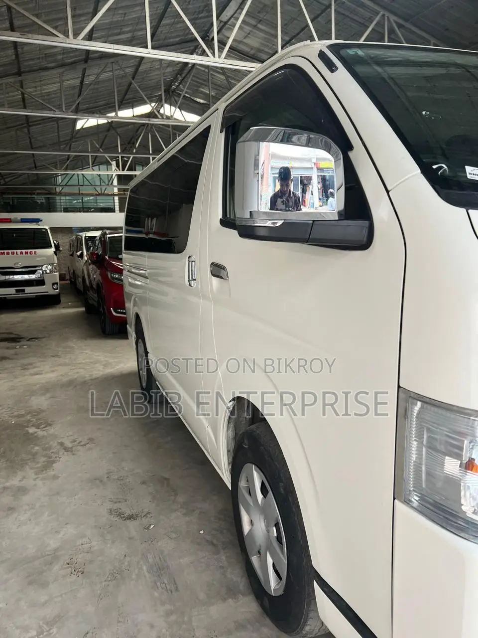 Toyota HiAce 2020 White