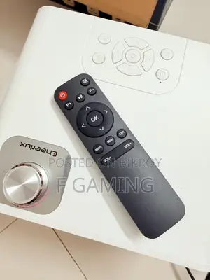 ১০৮০পি প্রজেক্টর