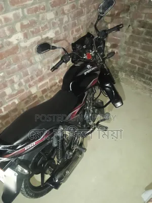 Bajaj Discover 100 2011 Black