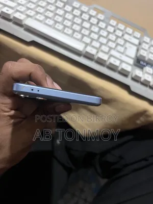iQOO 256 GB Blue