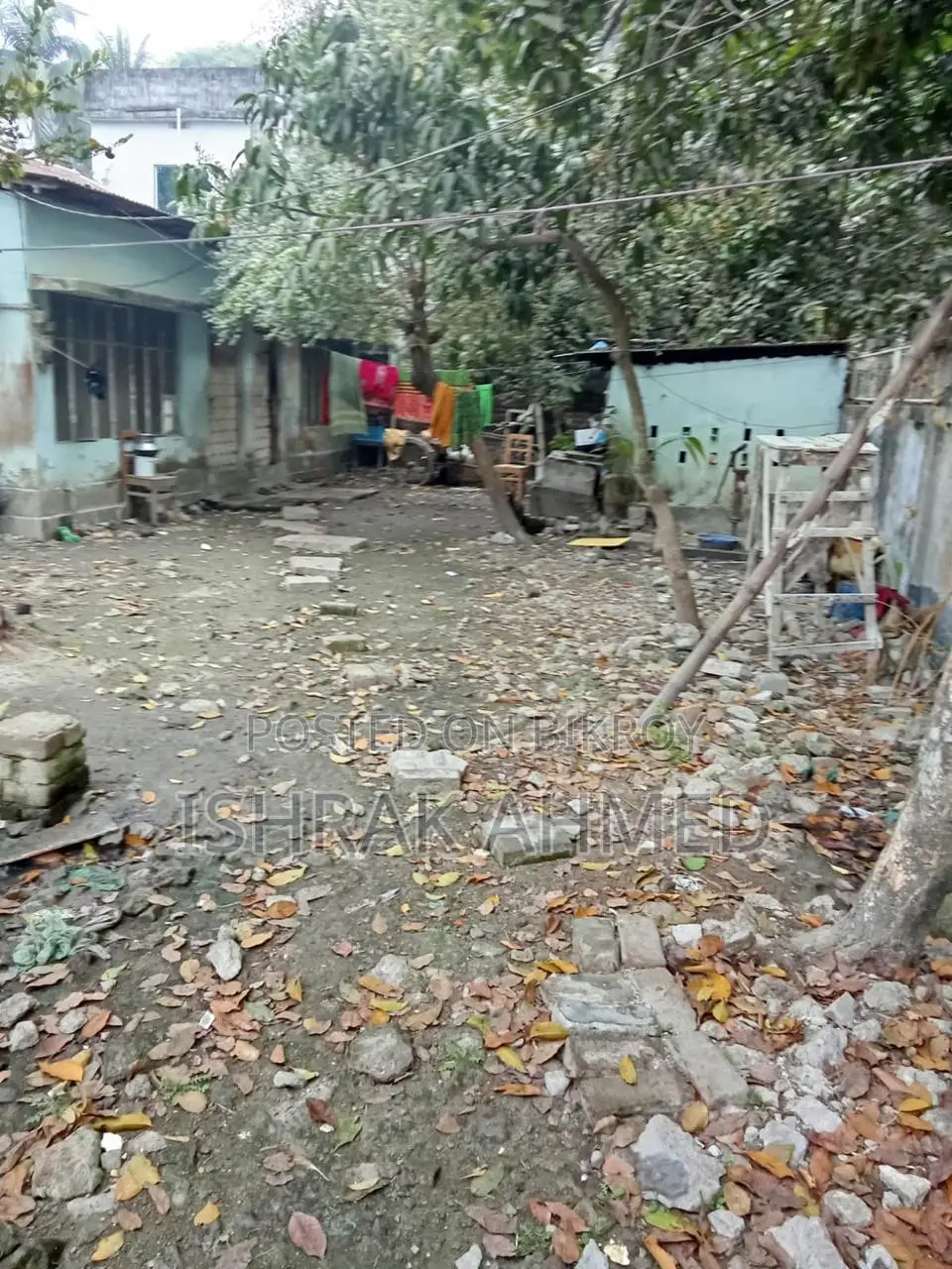 খুলনা মিয়াপাড়া তে দুইটি জমি বিক্রি হবে ।