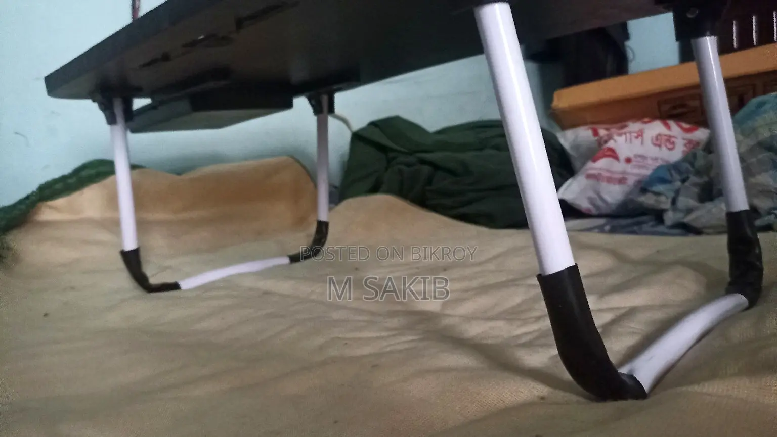 মাত্র ২০ দিন ব্যবহার করা টেবিল