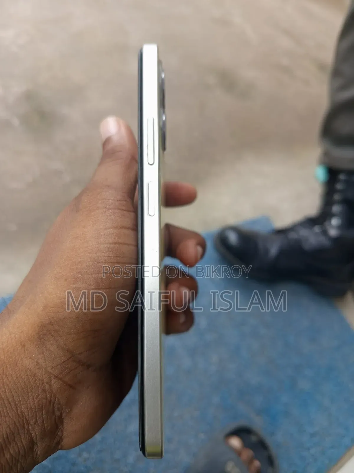 রিয়েলমি নারজো ৫০ ১২৮ জিবি গোল্ড