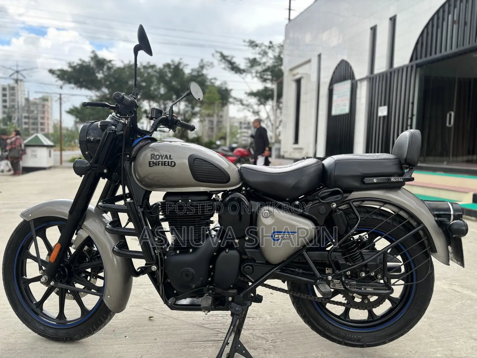 Royal Enfield Classic 350 2025 Gray