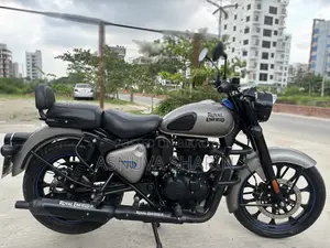 Royal Enfield Classic 350 2025 Gray