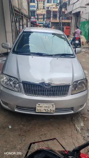 টয়োটা করোল্লা ২০০৬ সিলভার