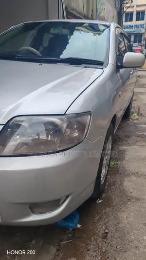 টয়োটা করোল্লা ২০০৬ সিলভার