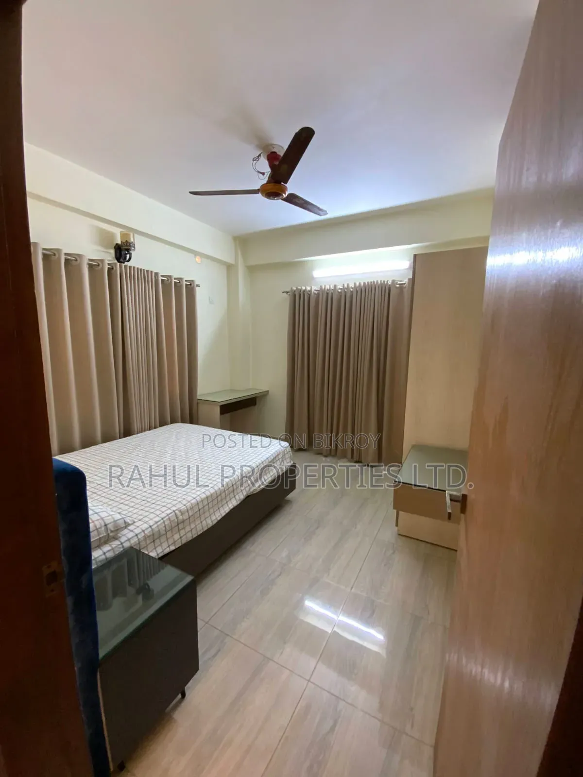 বসুন্ধরার গ্রিন হাউসে সাজানো ১৩ বেডরুমের বাড়ি বিক্রয়