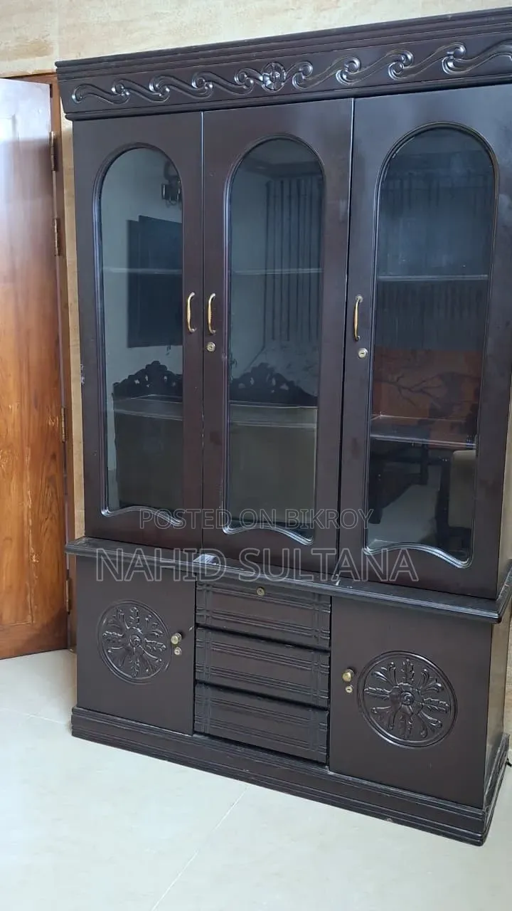 Showcase Cabinet