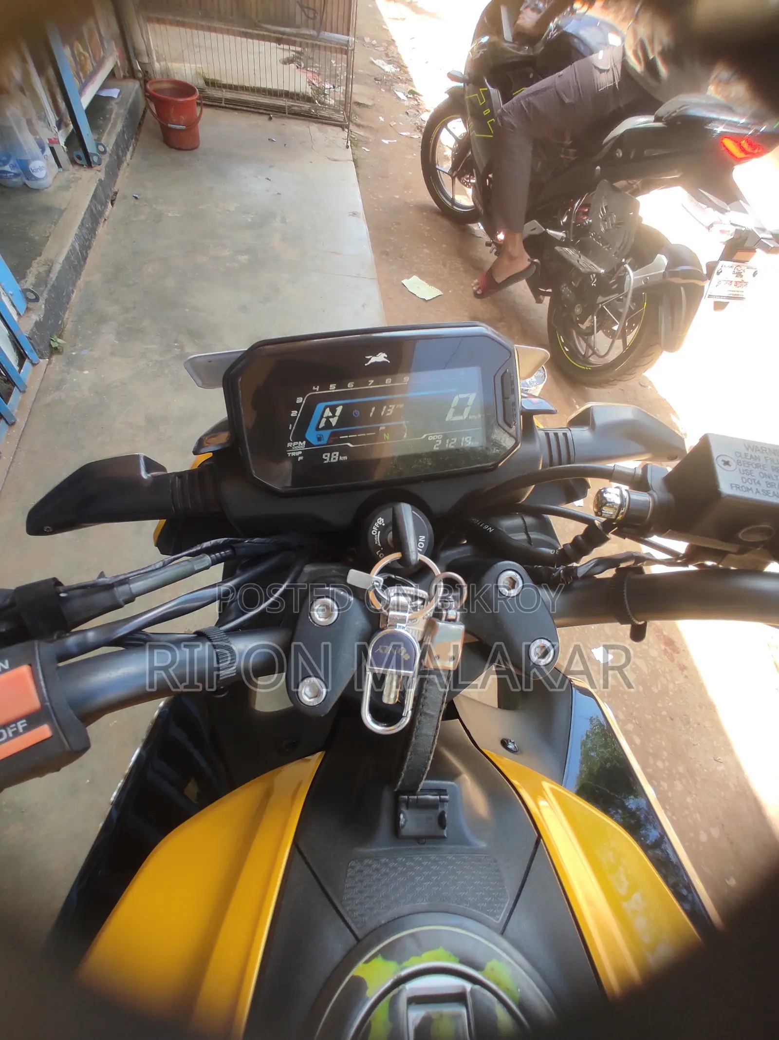 TVS Raider 125 2025 Yellow