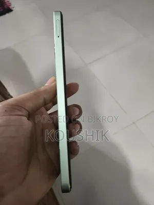 রিয়েলমি ১২৮ জিবি