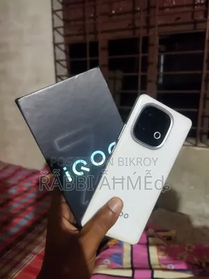 iQOO 256 GB White