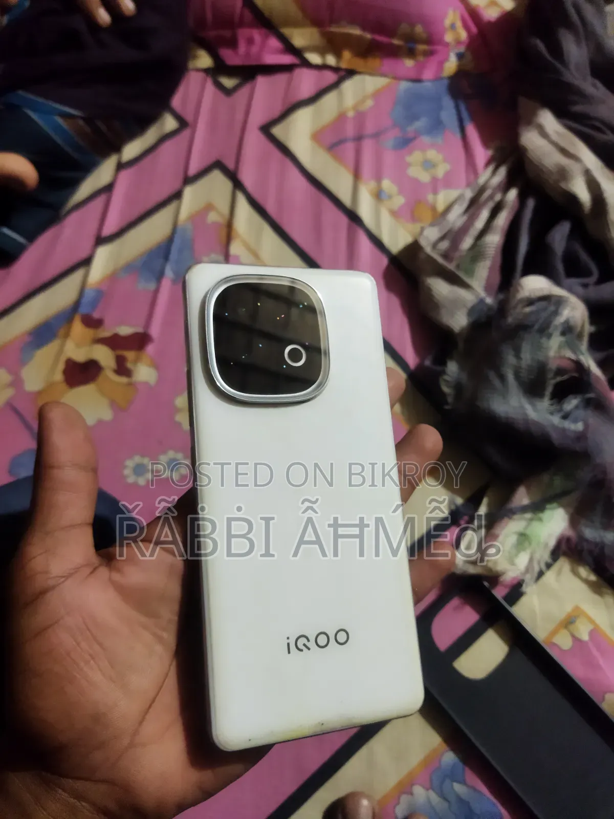 iQOO 256 GB White