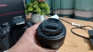 ডিএসএলআর ক্যামেরা ৭০০ডি লেন্স ৫০ এমএম প্রাইম