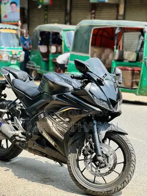 ইয়ামাহা আর১৫ ভি৩ ২০২১ কালো