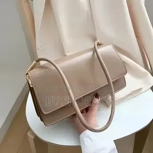 ফ্যাশনেবল শোল্ডার ব্যাগস