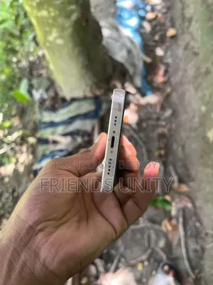অ্যাপল আইফোন ১৩ ১২৮ জিবি হোয়াইট