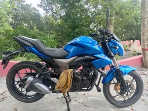 সুজুকি জিক্সার ২০১৯ নীল