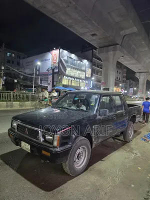 মিতসুবিশি এল২০০ ১৯৯৯ কালো