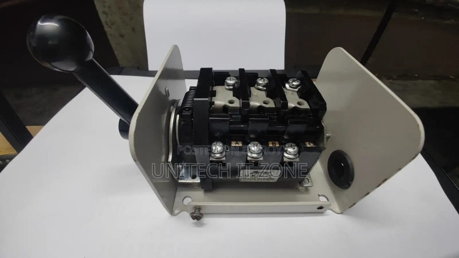 Lotus LT Control Switch 32A (Change Over Switch)