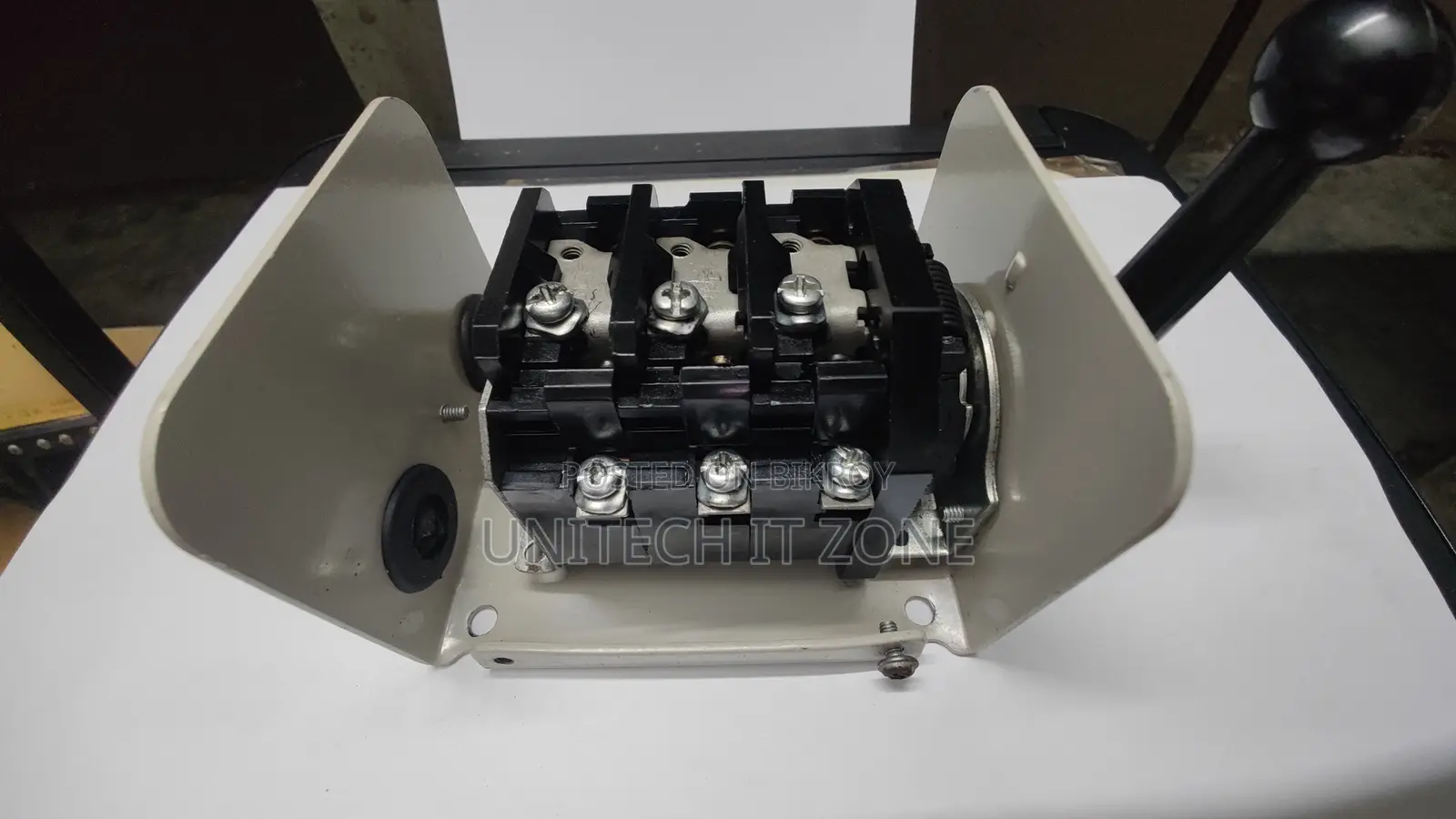 Lotus LT Control Switch 32A (Change Over Switch)