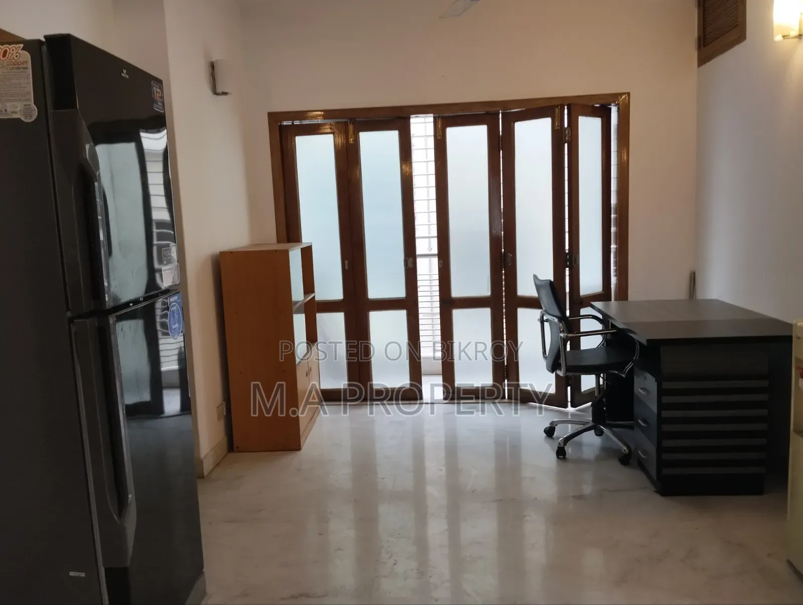 বনানীর আসাতে ভাড়ার জন্য আসবাবপত্রসহ ৩ বেডরুমের অ্যাপার্টমেন্ট